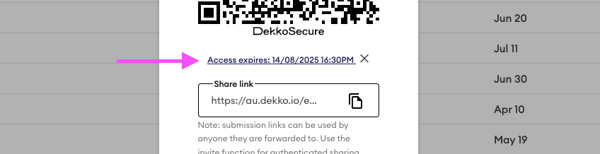 Submission settings dialog showing the "Access expires: 14/08/2025 16:30PM" label, with a pink arrow pointing to it and the share link field below.